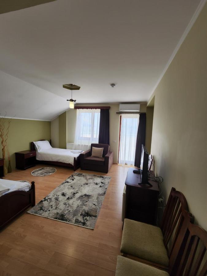 Guesthouse Bimbli Поградец Экстерьер фото