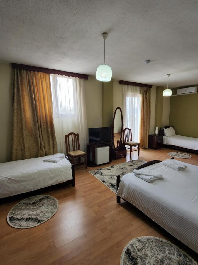 Guesthouse Bimbli Поградец Экстерьер фото