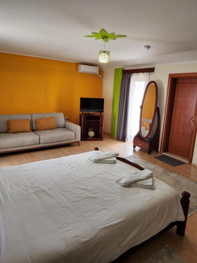Guesthouse Bimbli Поградец Экстерьер фото