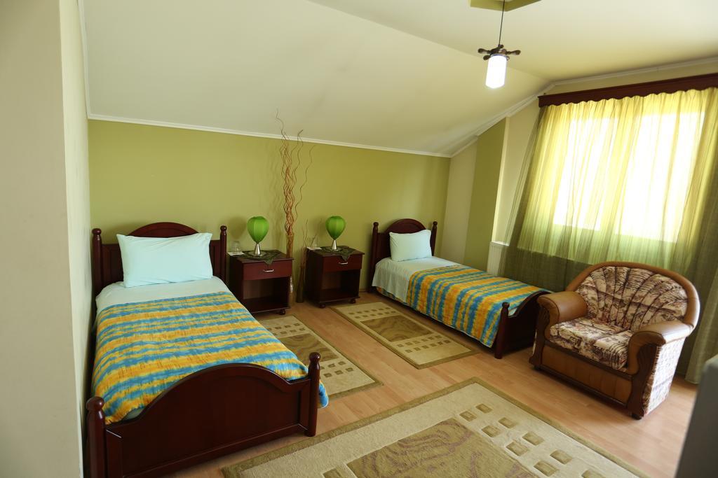 Guesthouse Bimbli Поградец Экстерьер фото