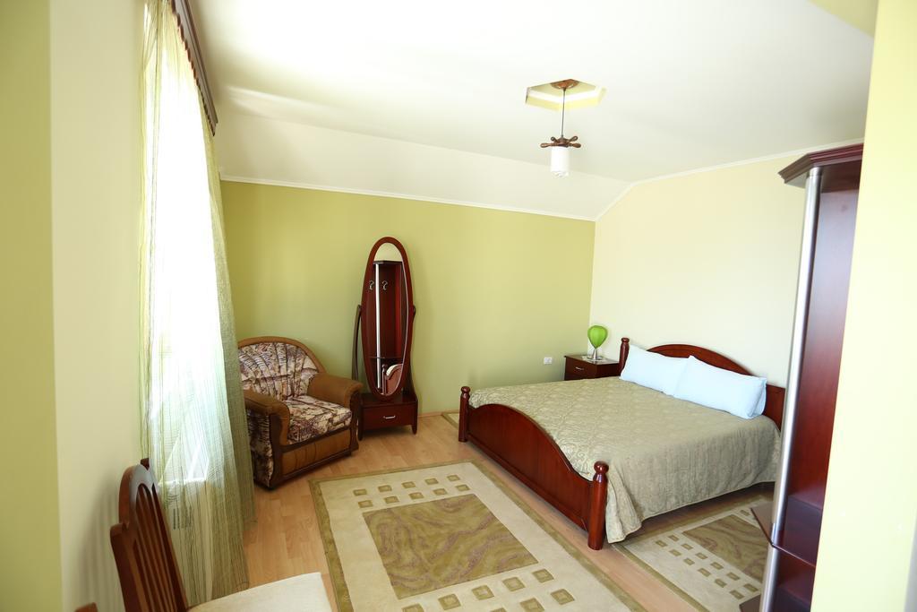 Guesthouse Bimbli Поградец Экстерьер фото